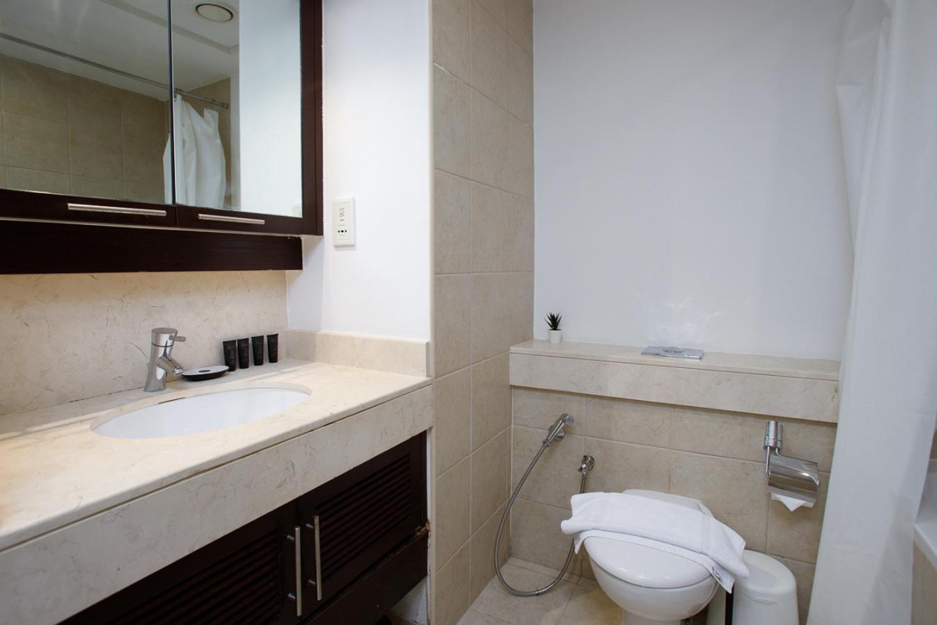 Near Mall - 1br In The 8,downtown - Allsopp & Allsopp